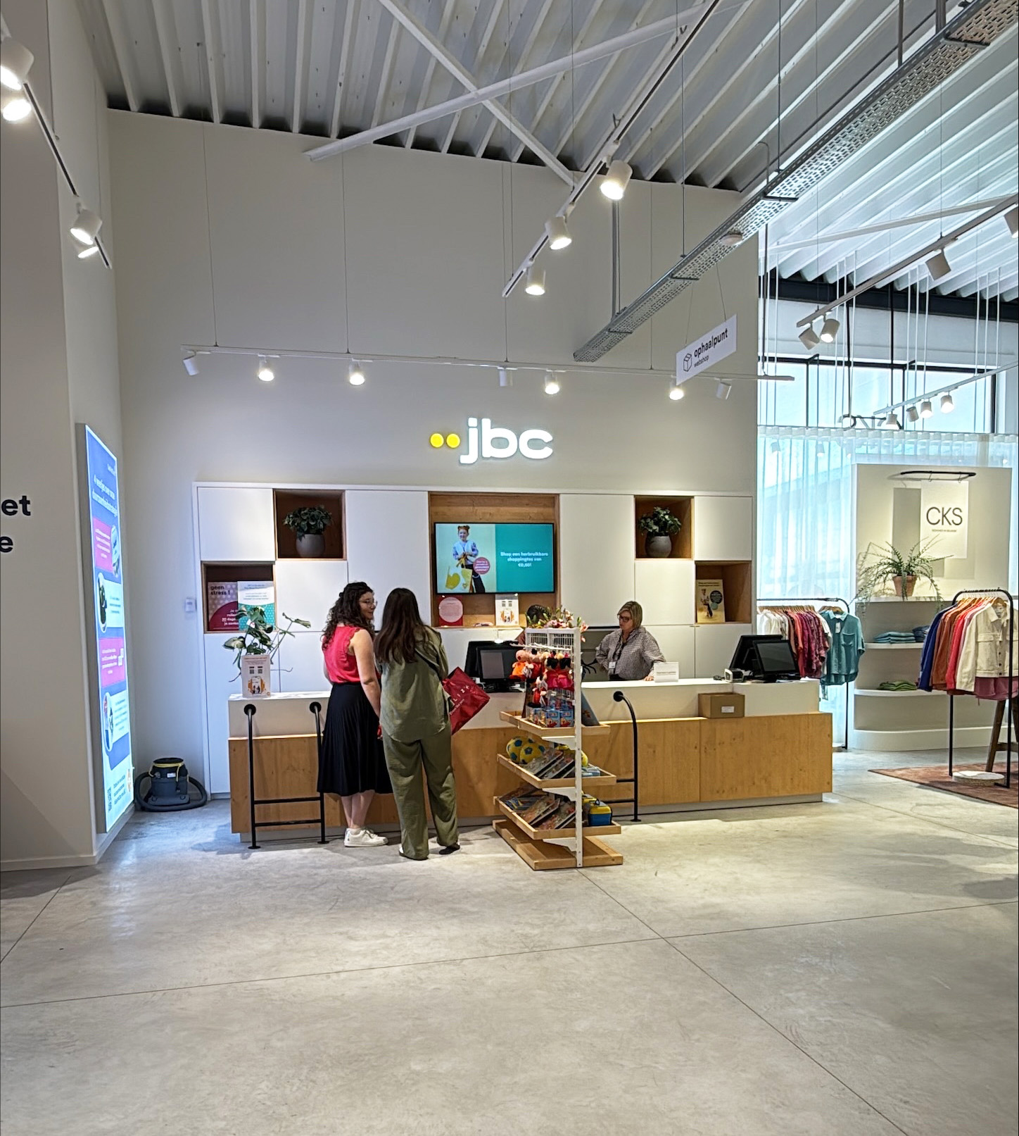 Menen Tyber Shopping JBC 2