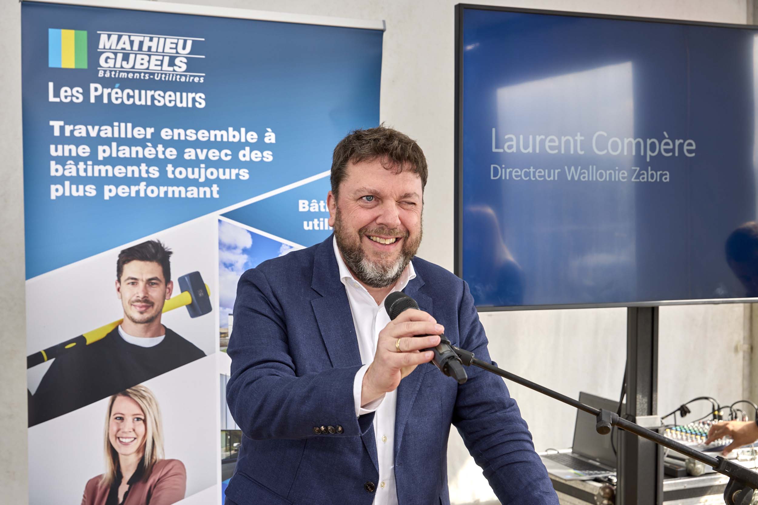 Eerste kolomzetting Business Park Awans 