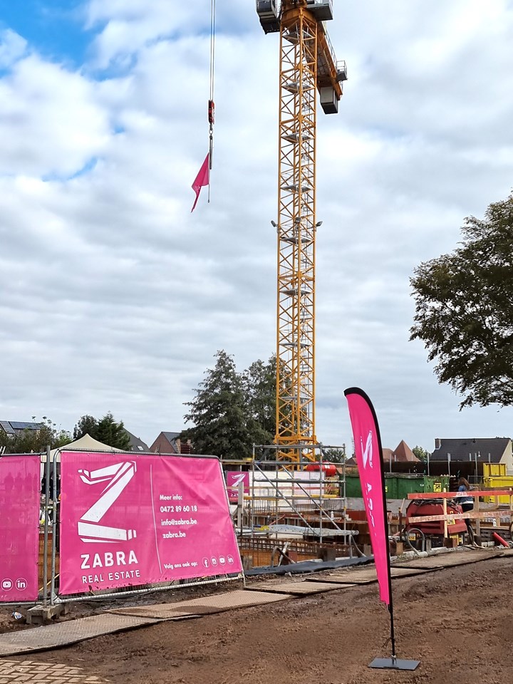 01FJ9CAFT99VF8BZ2FVF257M93