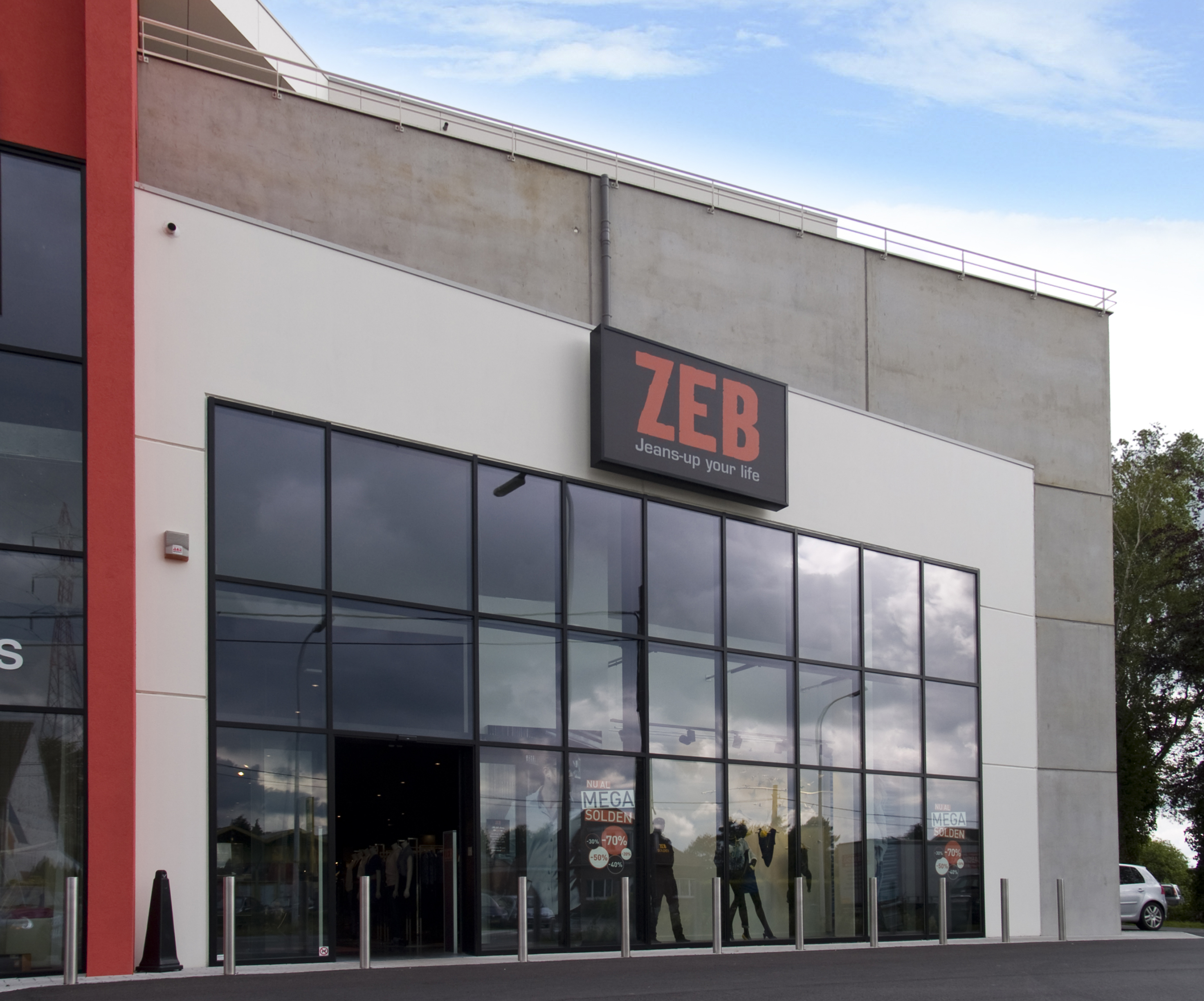Oostakker Zabra retail unit ZEB