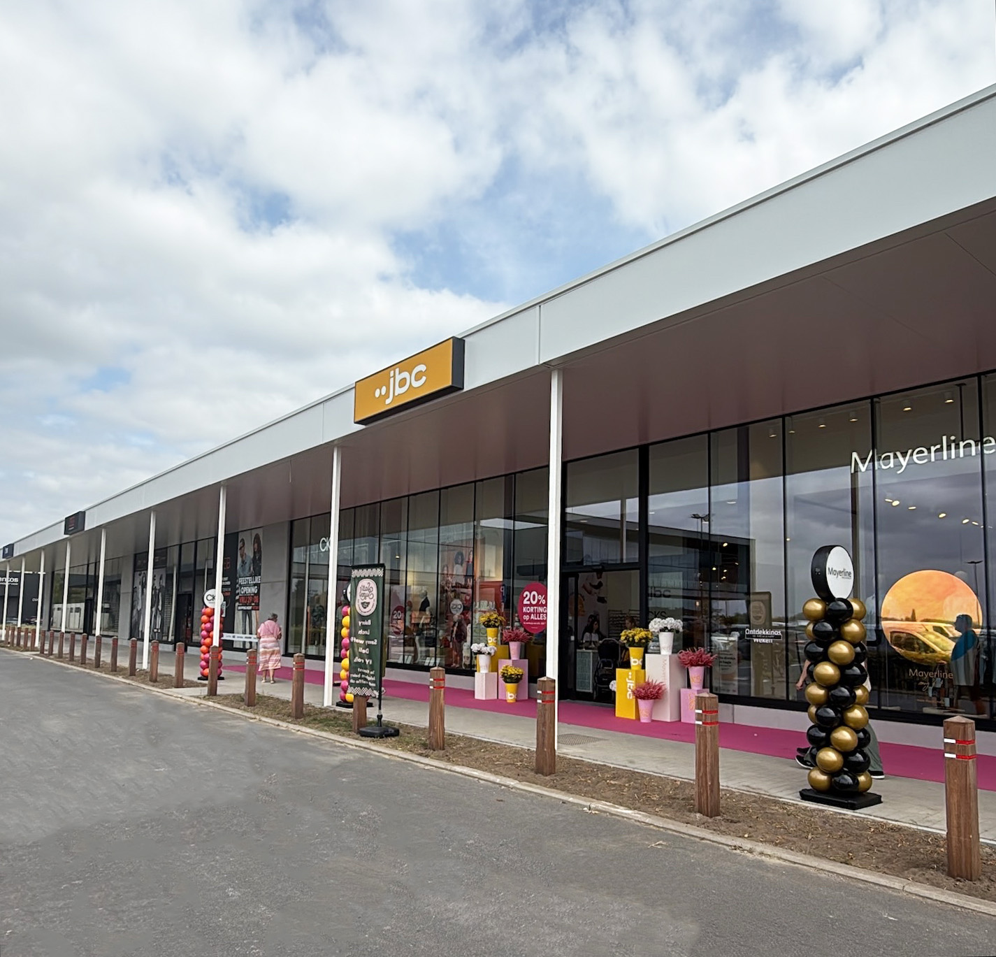 Menen Tyber Shopping JBC