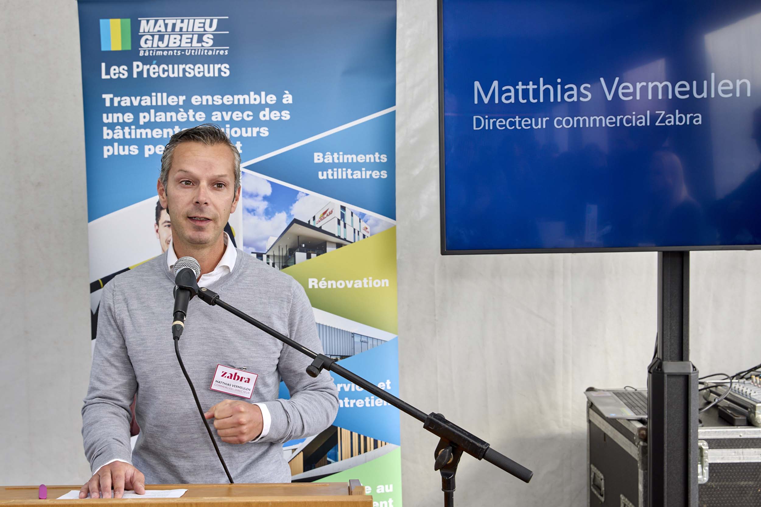 Eerste kolomzetting Business Park Awans  